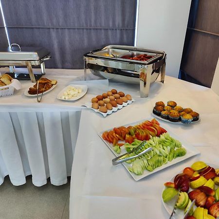 B&G Holiday Sarande Bagian luar foto