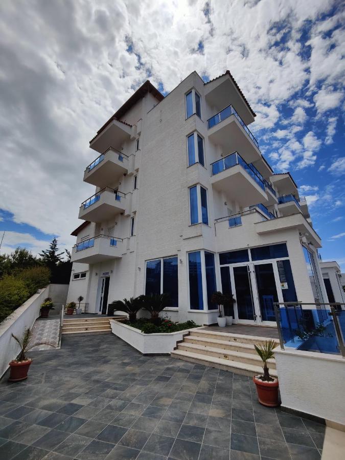 B&G Holiday Sarande Bagian luar foto