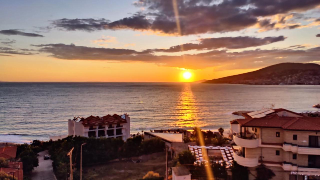 B&G Holiday Sarande Bagian luar foto