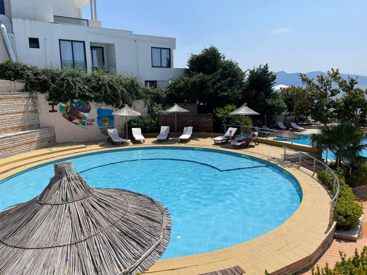 B&G Holiday Sarande Bagian luar foto