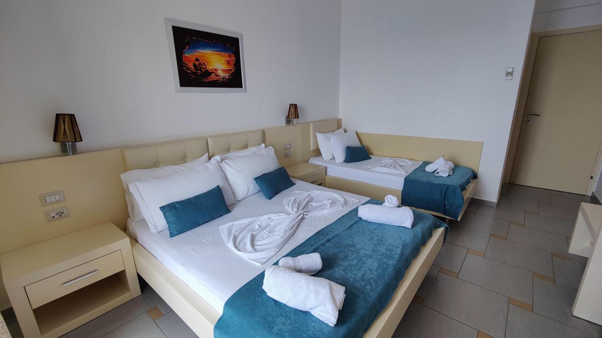 B&G Holiday Sarande Bagian luar foto